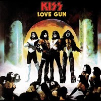 LOVE GUN  title=