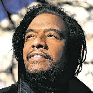 MAXI PRIEST title=