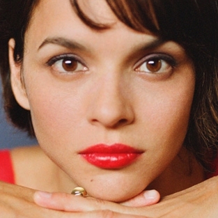 NORAH JONES title=