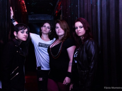 GIRLIE HELL ANUNCIA VIDEOCLIPE E DVD WIDTH=